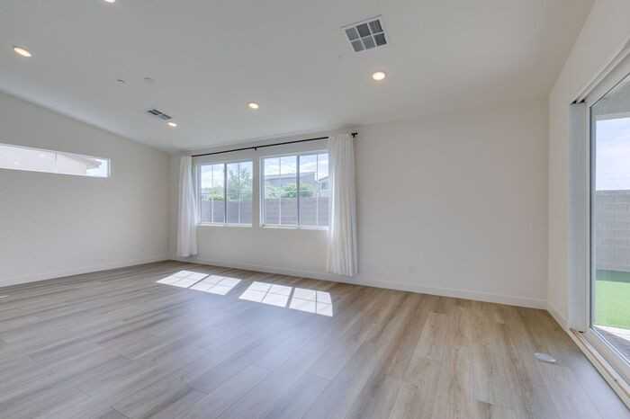 759 Faircliff Ct - Photo 5 of 50