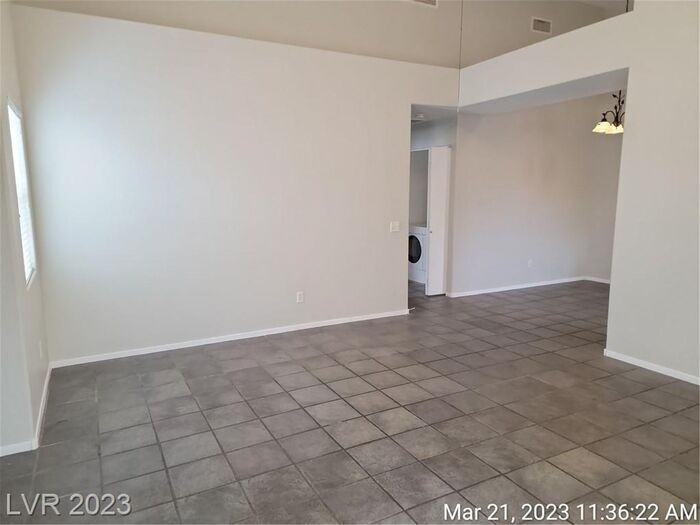2152 Quarry Ridge St #202 - Photo 3 of 27