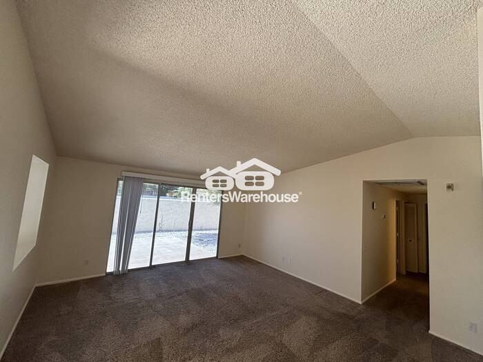 2126 N Villas Ln - Photo 3 of 23
