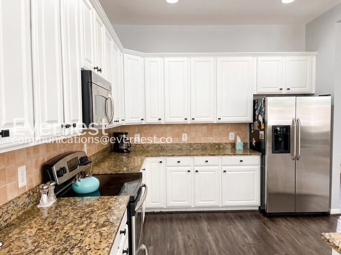 8353 Middle Ruddings Dr - Photo 3 of 37