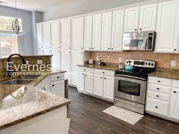 8353 Middle Ruddings Dr - Photo 4 of 37