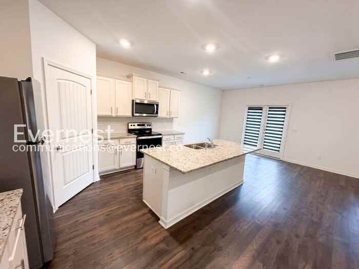 7044 Turnberry Highlands Cv - Photo 3 of 29