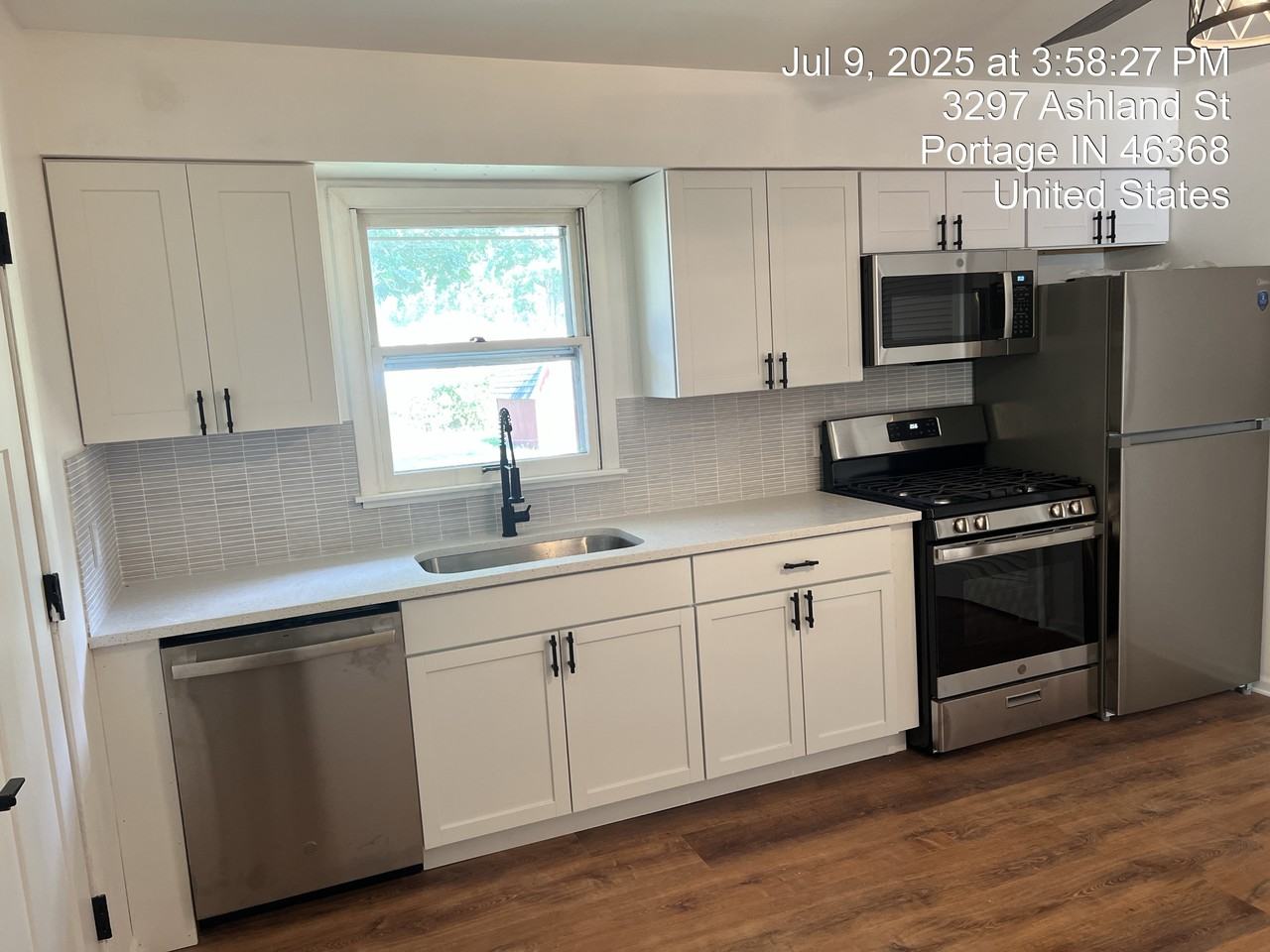 3297 Ashland St #1 - Photo 5 of 10