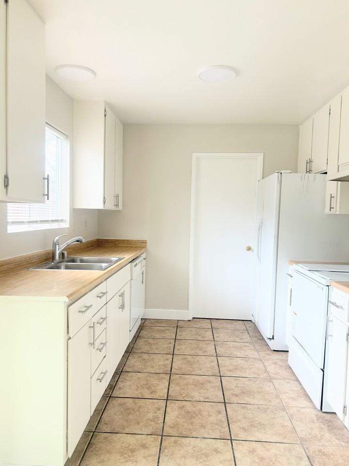 1603 Swarthout Ct #1603 - Photo 2 of 10