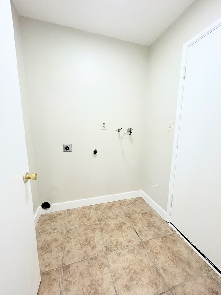 1603 Swarthout Ct #1603 - Photo 7 of 10