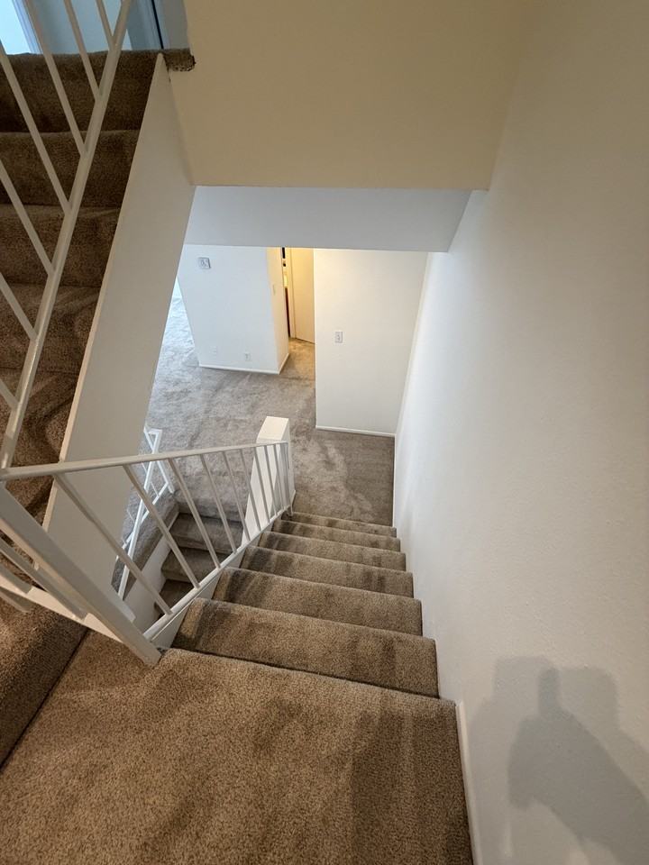 9131 Burnet Ave #2 - Photo 4 of 18