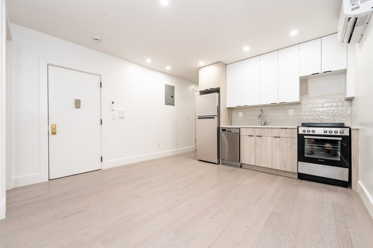 53 Clifton Pl #3 - Photo 4 of 17