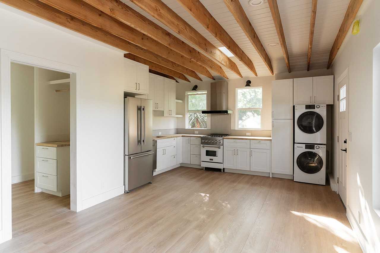 2841 Los Feliz Dr #B - Photo 4 of 13