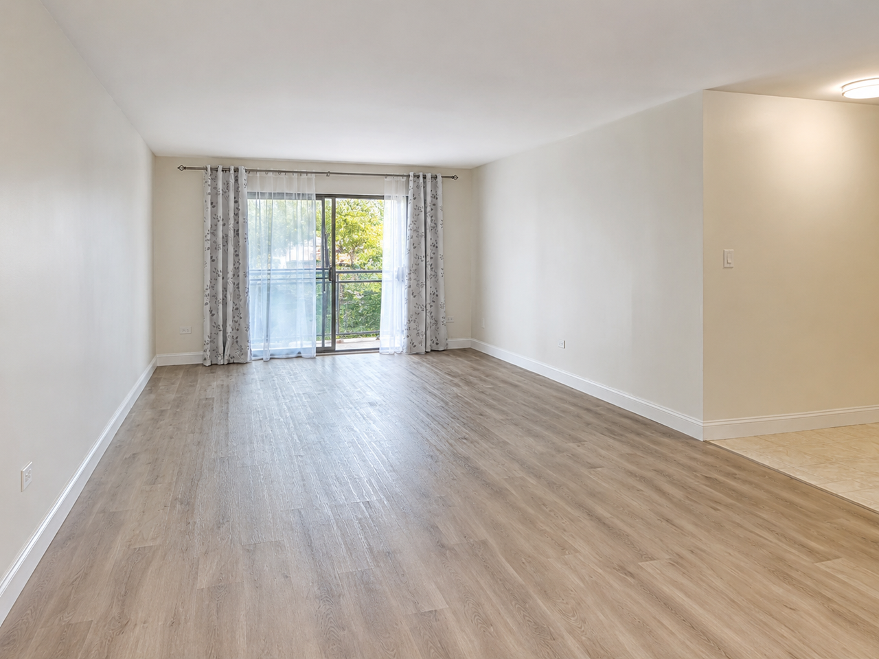 1026 Castilian Ct #104 - Photo 3 of 8