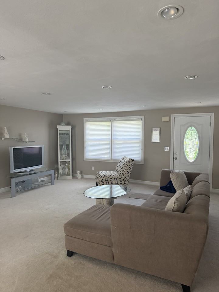 125 Florida Rd S #NA - Photo 3 of 8