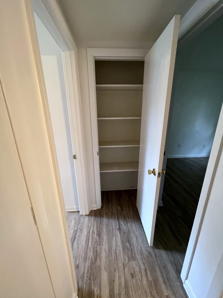 3405 Westbrook Cir #NA - Photo 4 of 11
