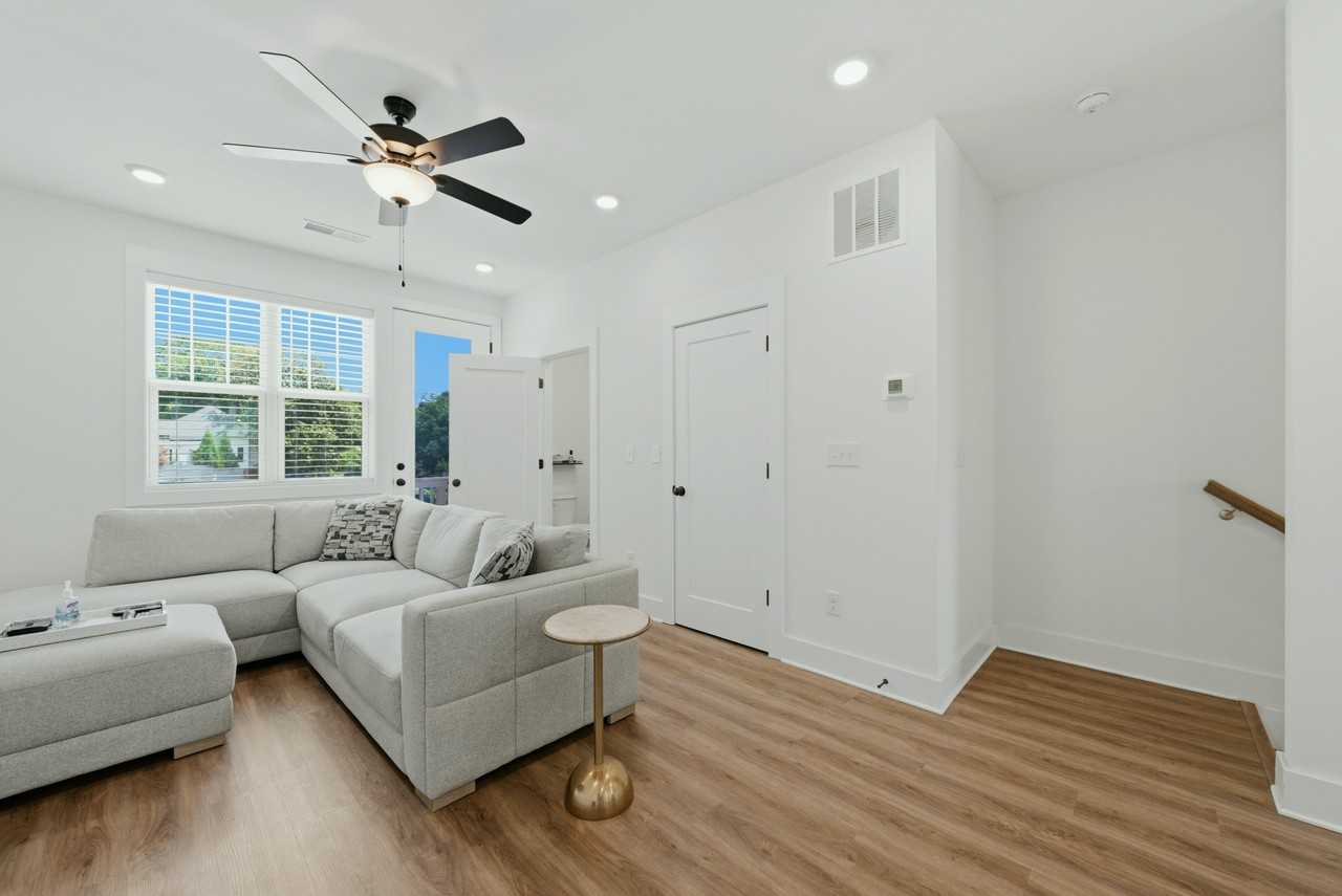 104 Mission Way Se #104 - Photo 6 of 41