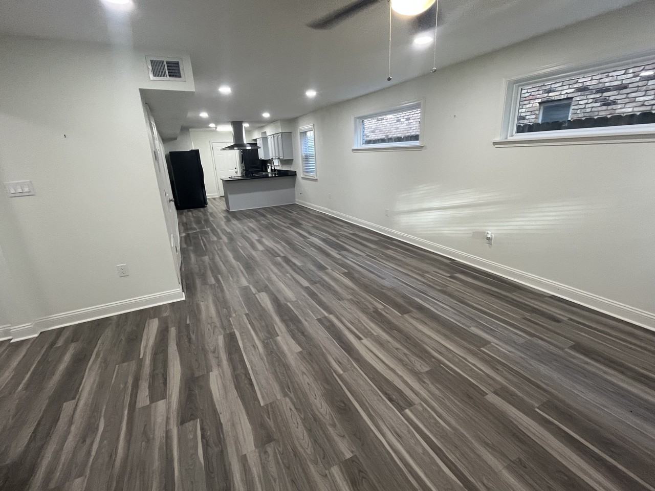 6341 Canal Blvd - Photo 2 of 13