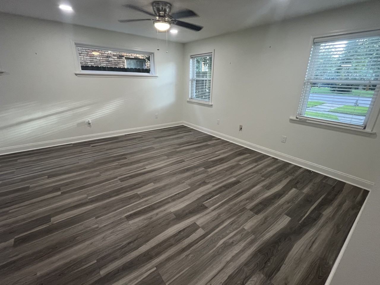 6341 Canal Blvd - Photo 6 of 13