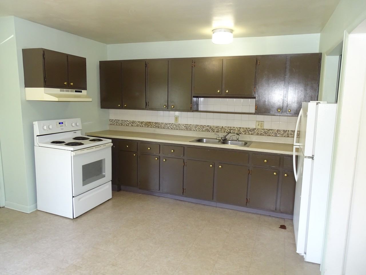 805 College Ave #1 - Photo 5 of 15