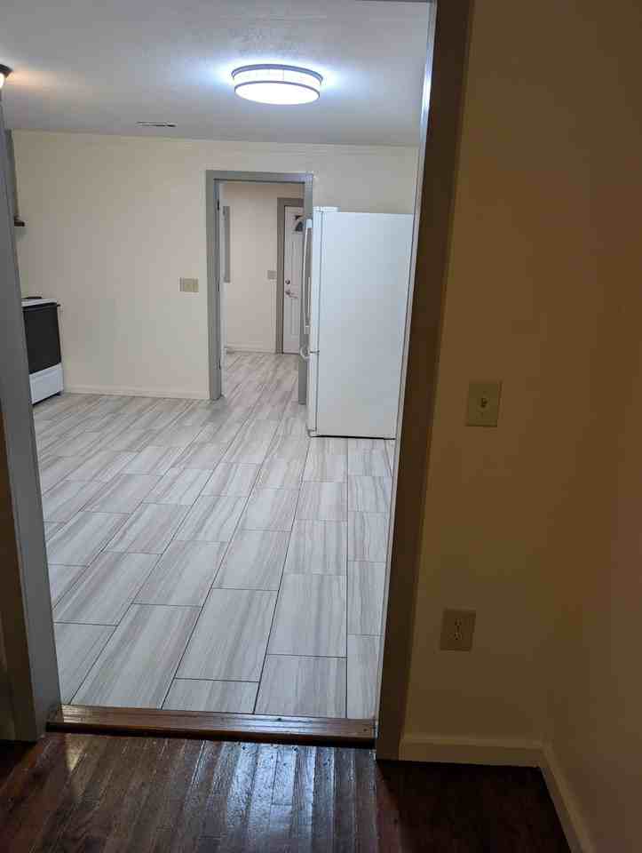 1318 W Huntsville Ave #NA - Photo 5 of 20