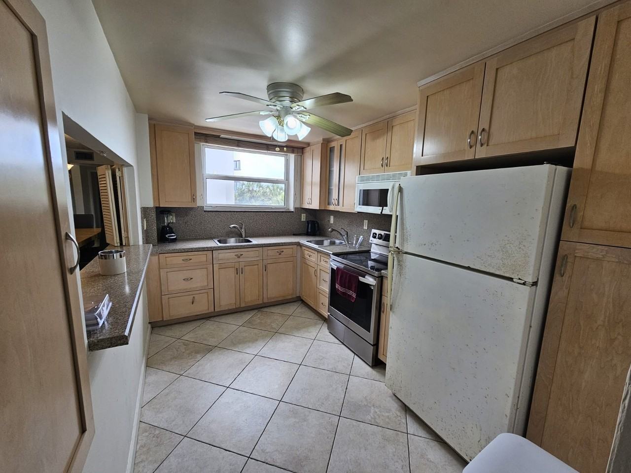 3605 Indian Creek Dr #301 - Photo 6 of 19