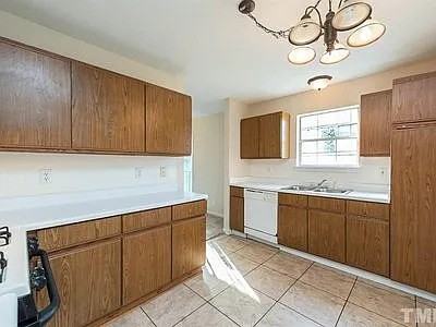 624 E Carver St #NA - Photo 2 of 15