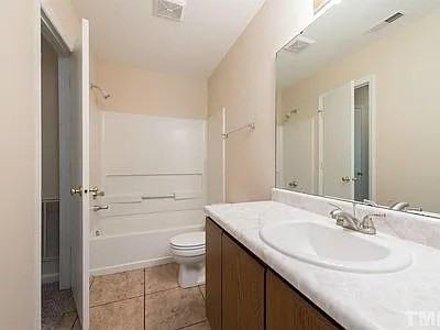 624 E Carver St #NA - Photo 3 of 15