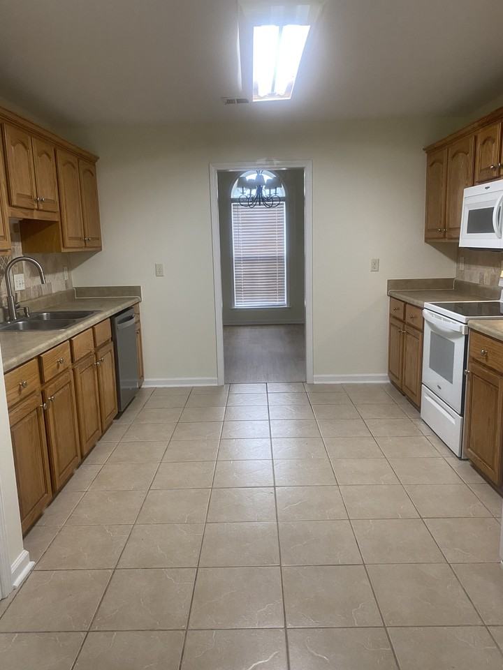 233 Grove Ln #NA - Photo 5 of 12