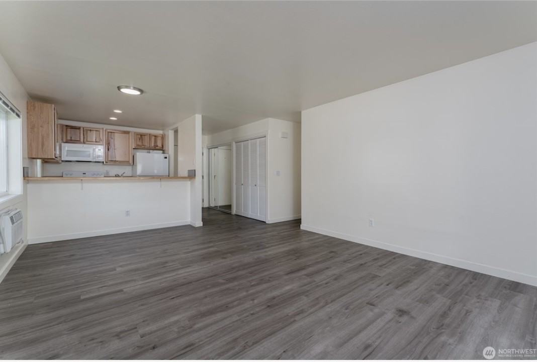 303 W Highland Ave #A - Photo 3 of 7