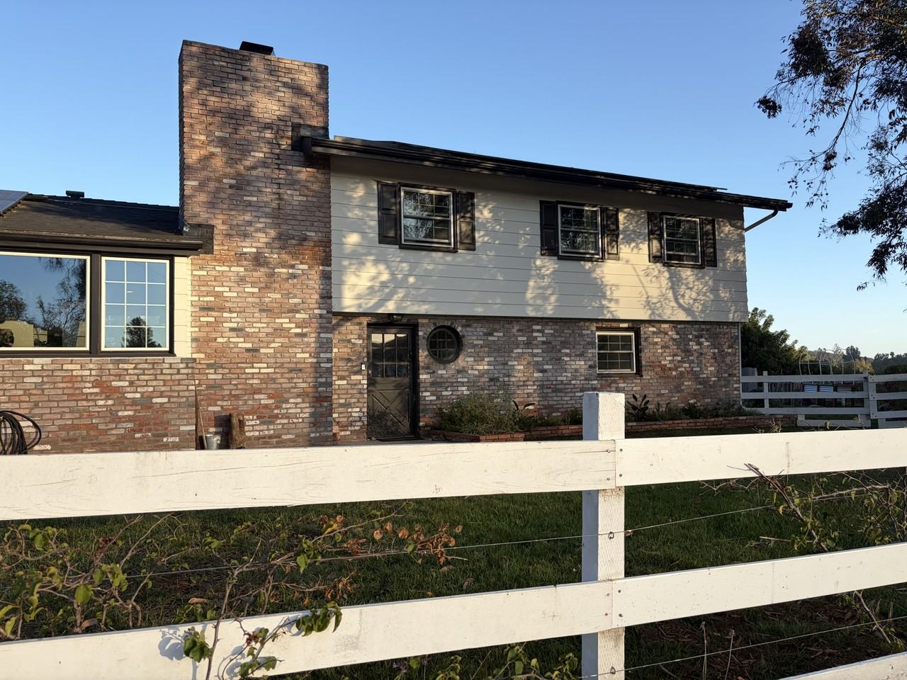 3427 N Twin Oaks Valley Rd #NA - Photo 2 of 20