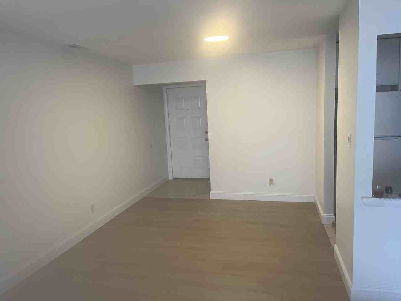 2700 Sussex Ct - Photo 4 of 17