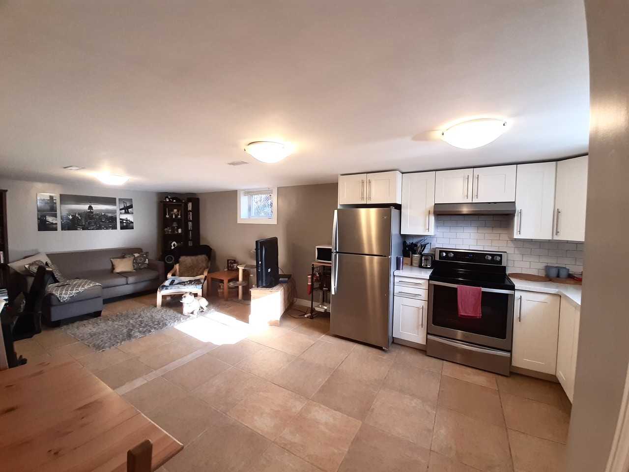 121 Ridge St - Photo 4 of 13