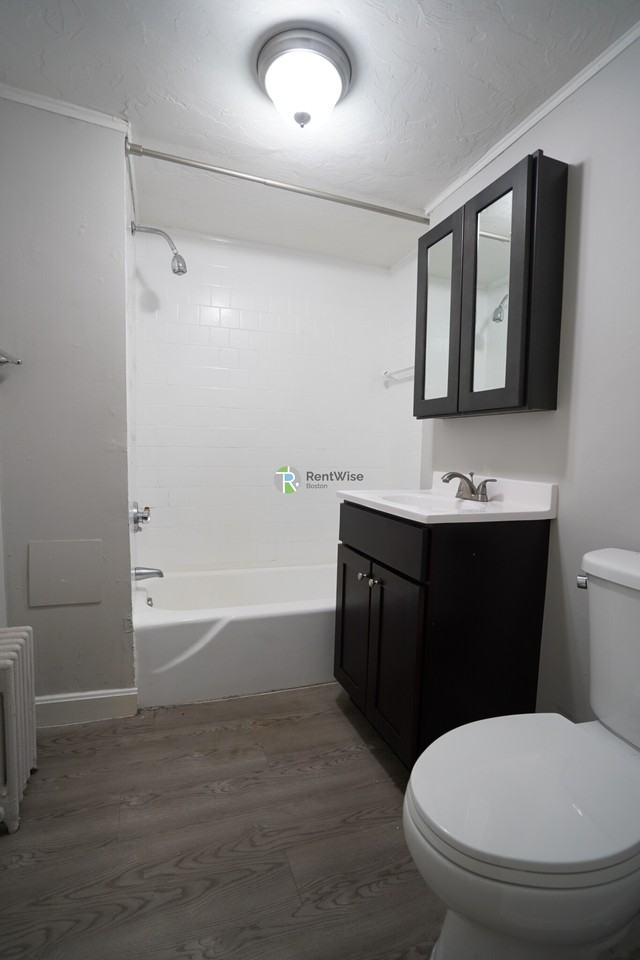1124 Commonwealth Ave #1 - Photo 7 of 12