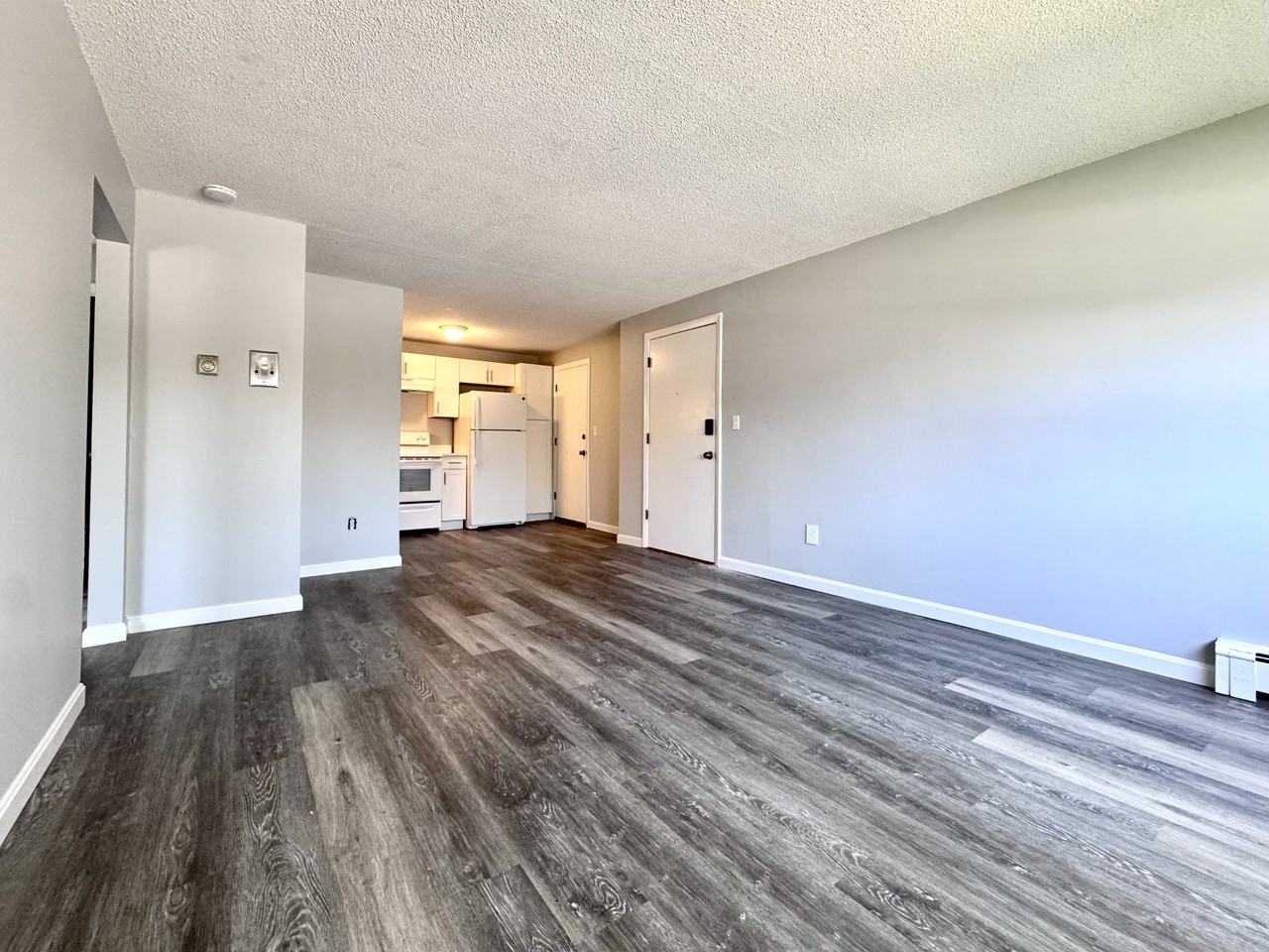 128 North St #10 - Photo 3 of 12