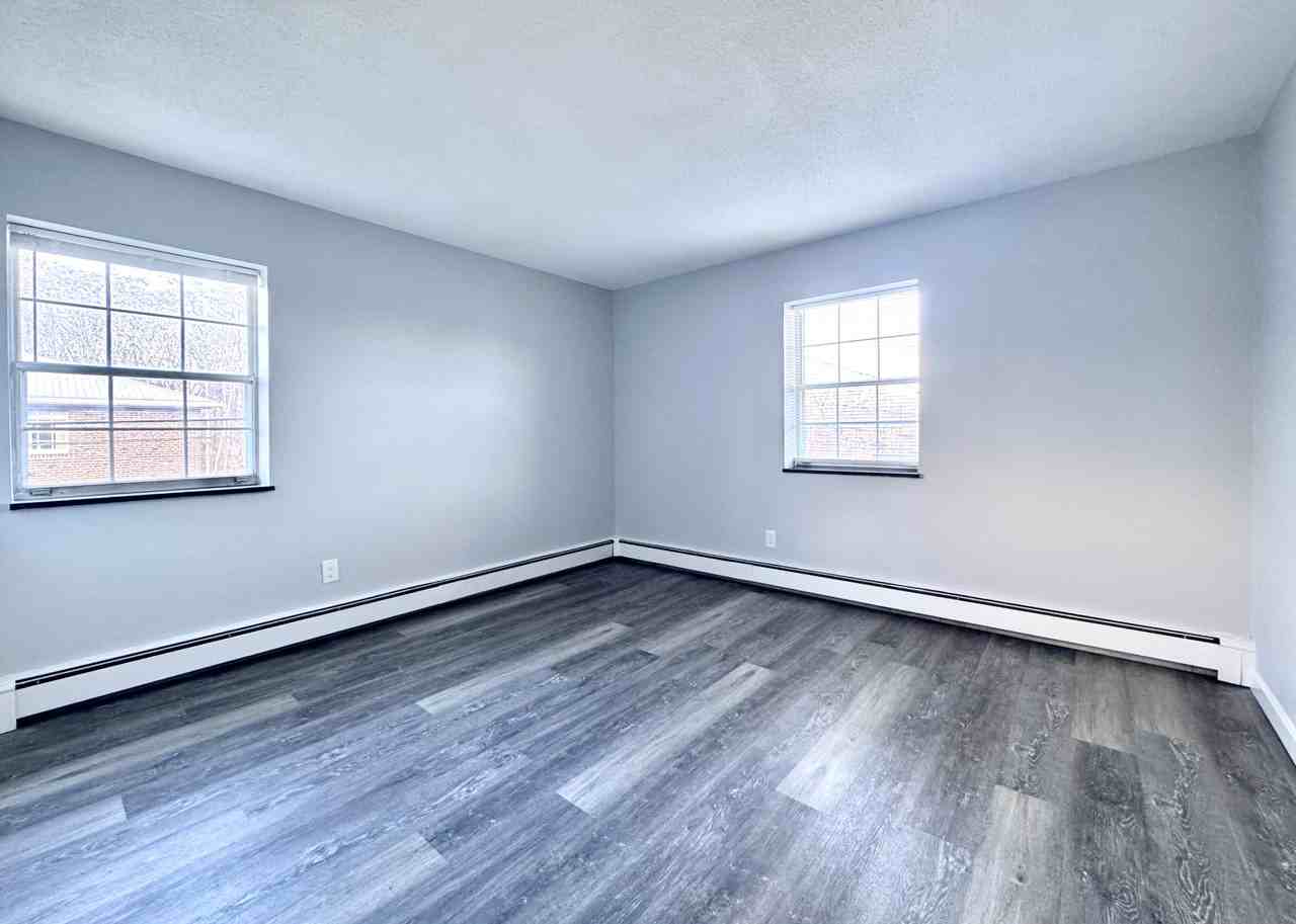 128 North St #10 - Photo 5 of 12