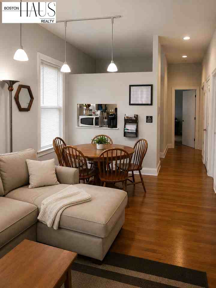 218 Columbia St #1 - Photo 4 of 12