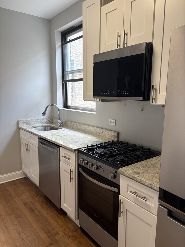 1246 W Arthur Ave #NA - Photo 2 of 9