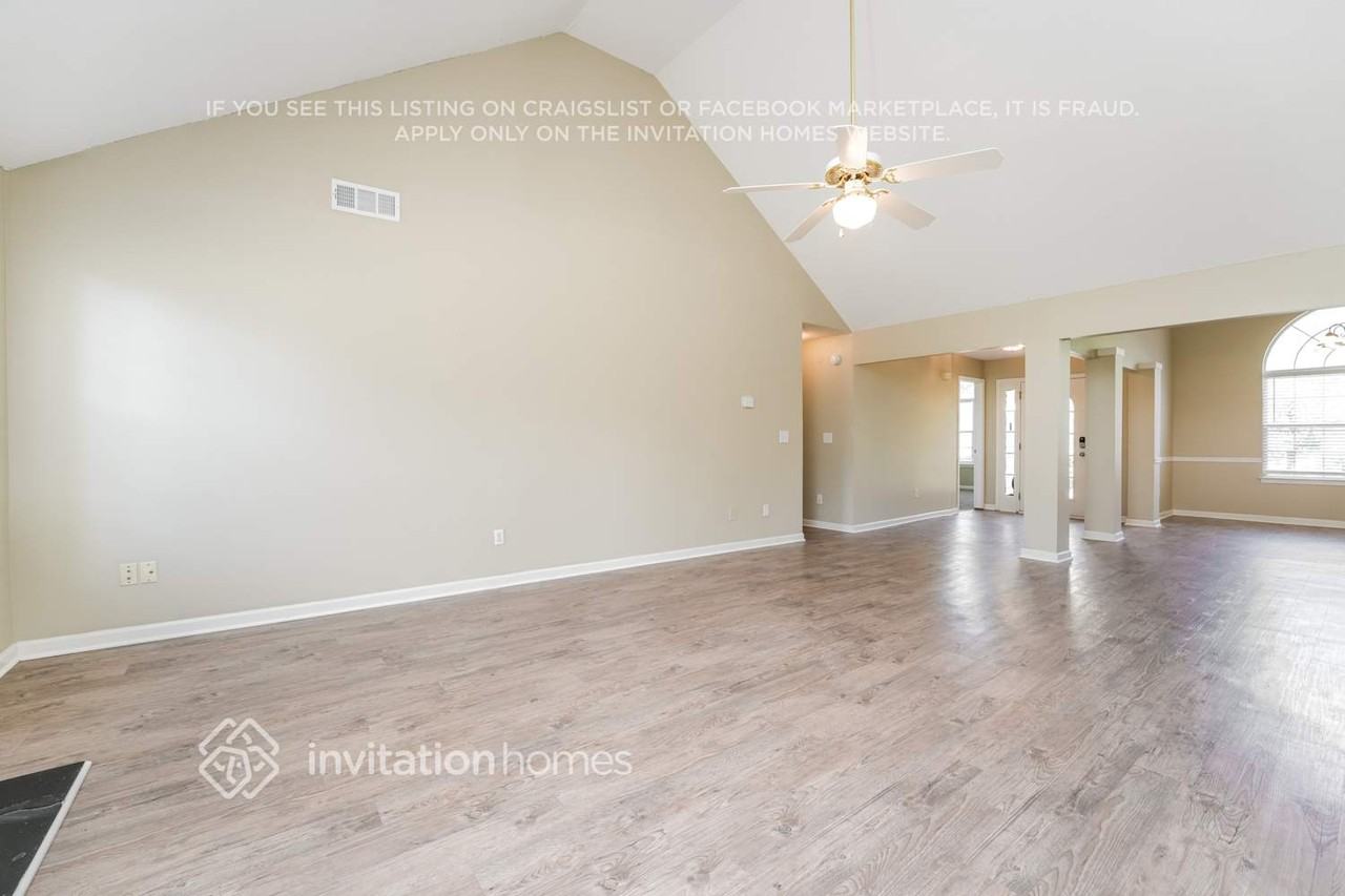 4623 Galleon Xing - Photo 4 of 17