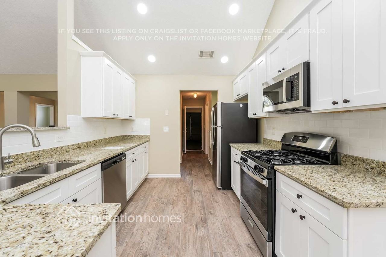 4623 Galleon Xing - Photo 6 of 17