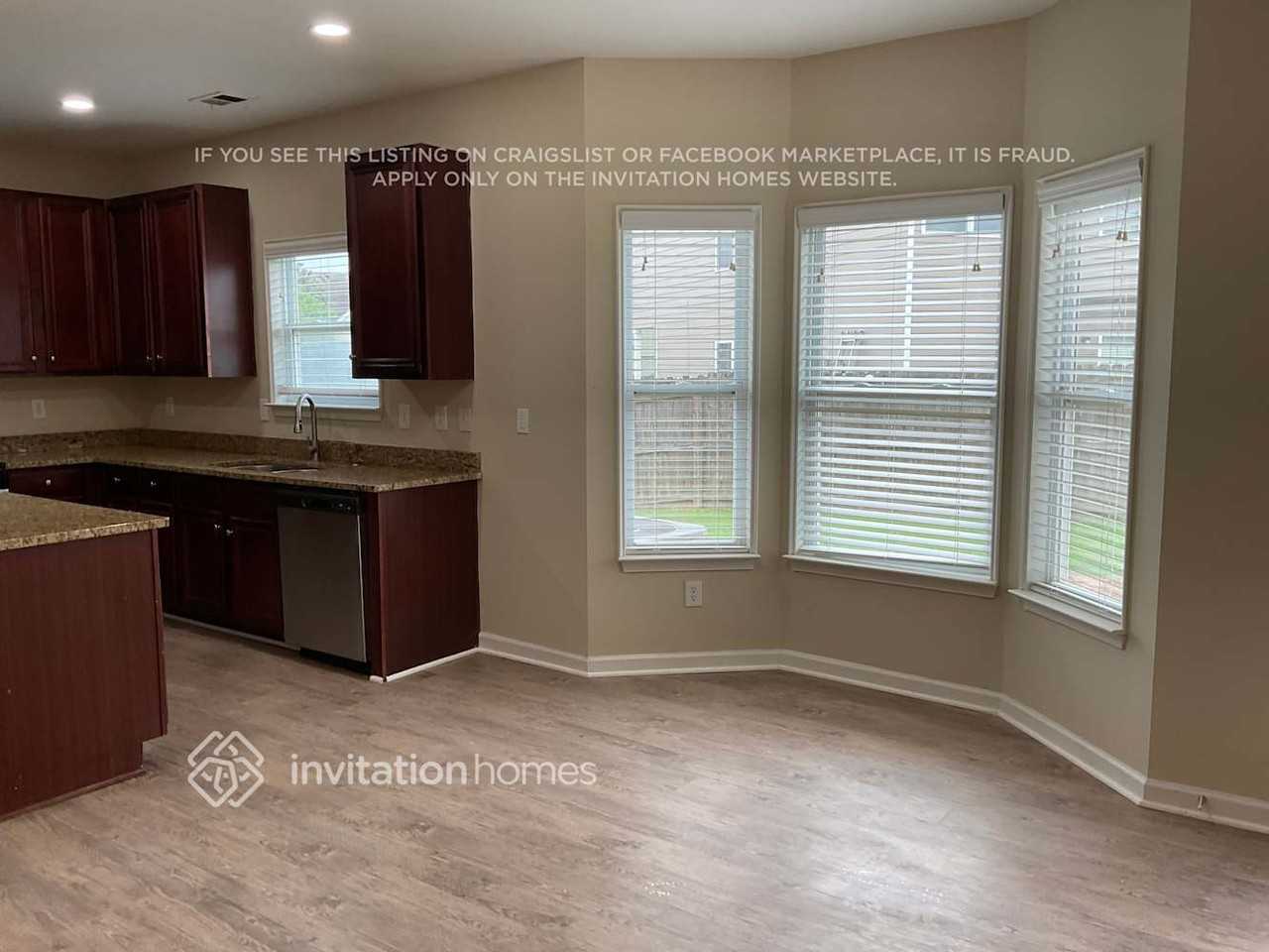 4015 Pointe Vecchio Cir - Photo 4 of 14