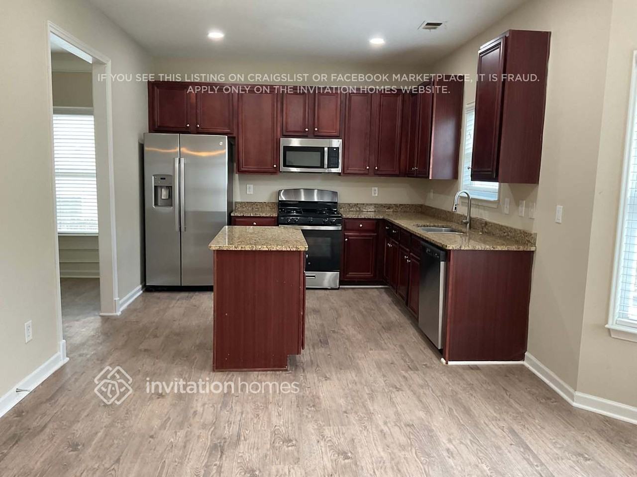 4015 Pointe Vecchio Cir - Photo 5 of 14