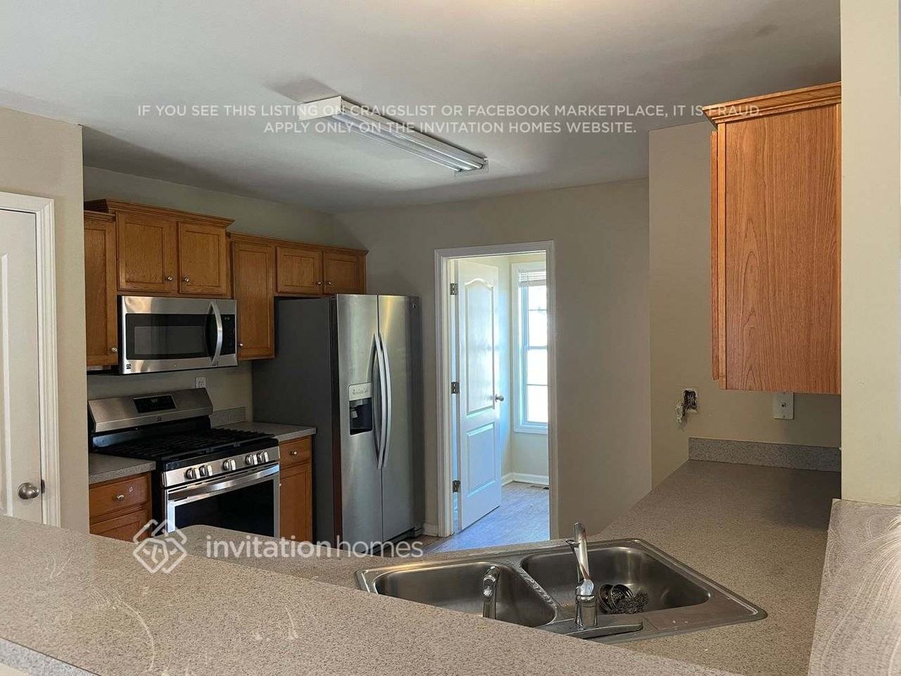 186 Sandstone Pl - Photo 3 of 10