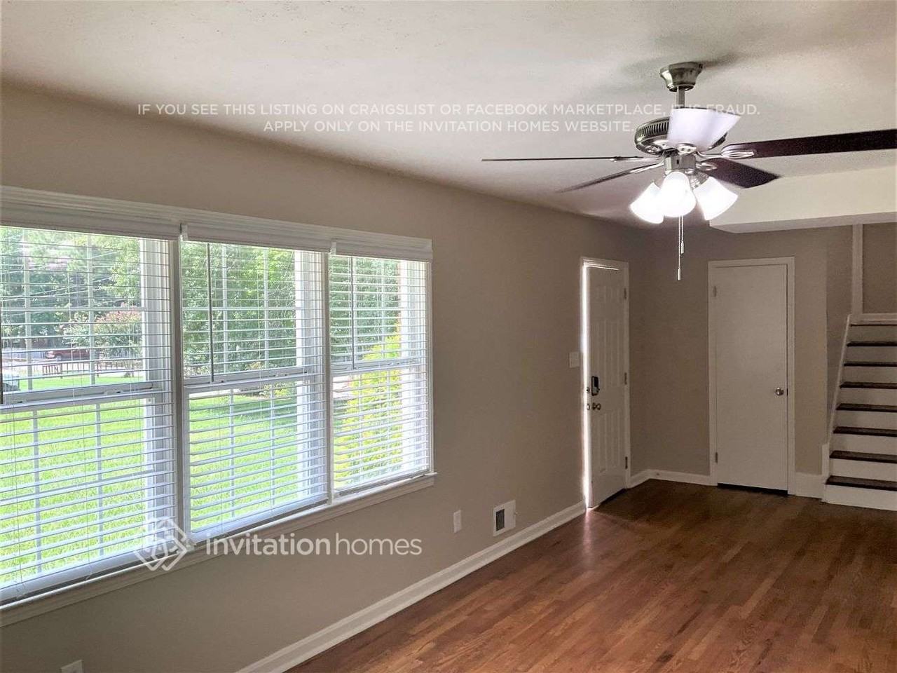 1634 E Lake Dr - Photo 2 of 10
