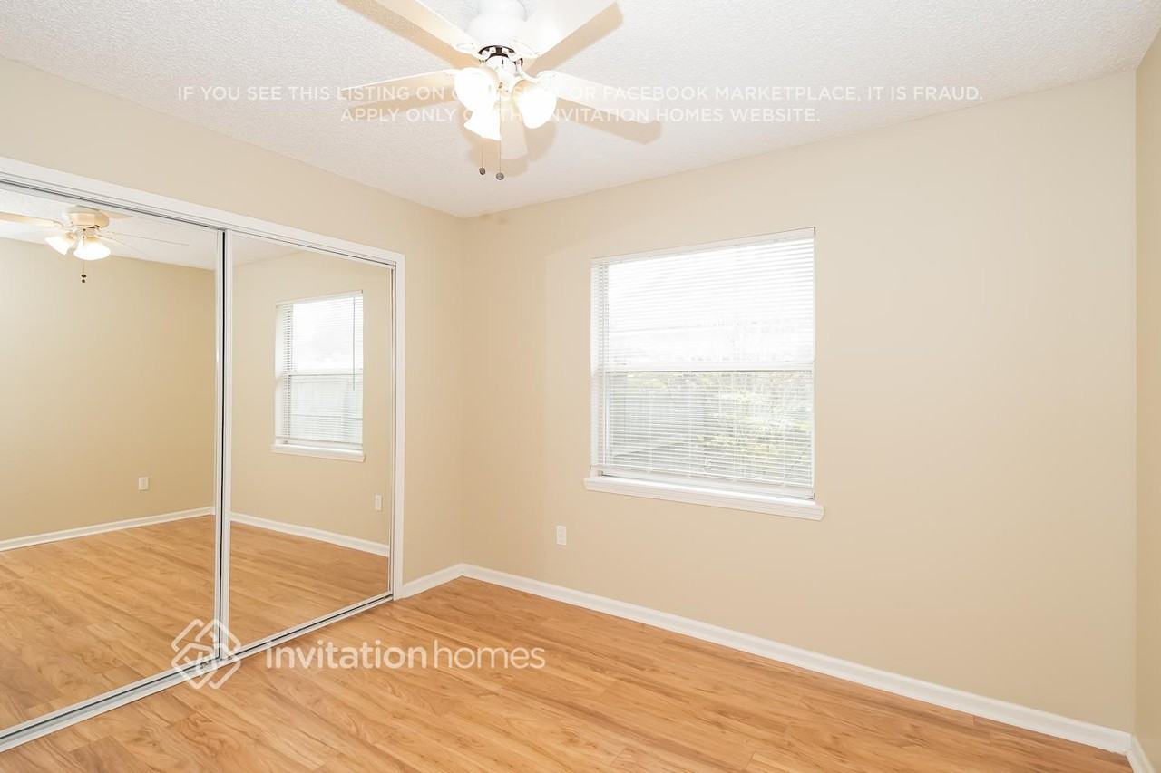 6896 Plum Lake Dr E - Photo 5 of 16