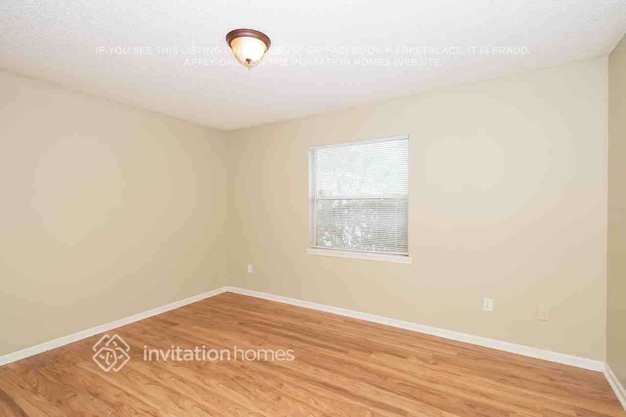 6896 Plum Lake Dr E - Photo 6 of 16