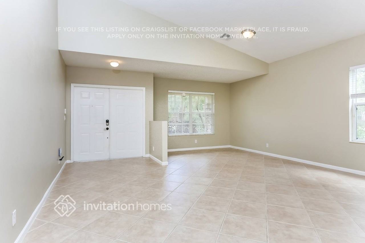 10302 Old Winston Ct - Photo 4 of 21