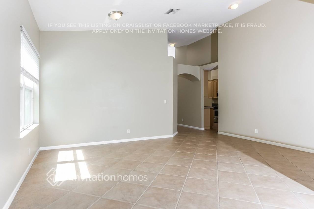 10302 Old Winston Ct - Photo 5 of 21