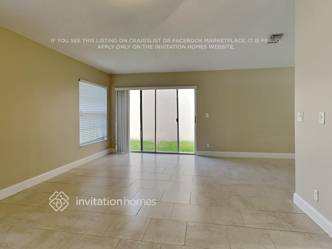 12190 Brisbane Ln - Photo 4 of 19