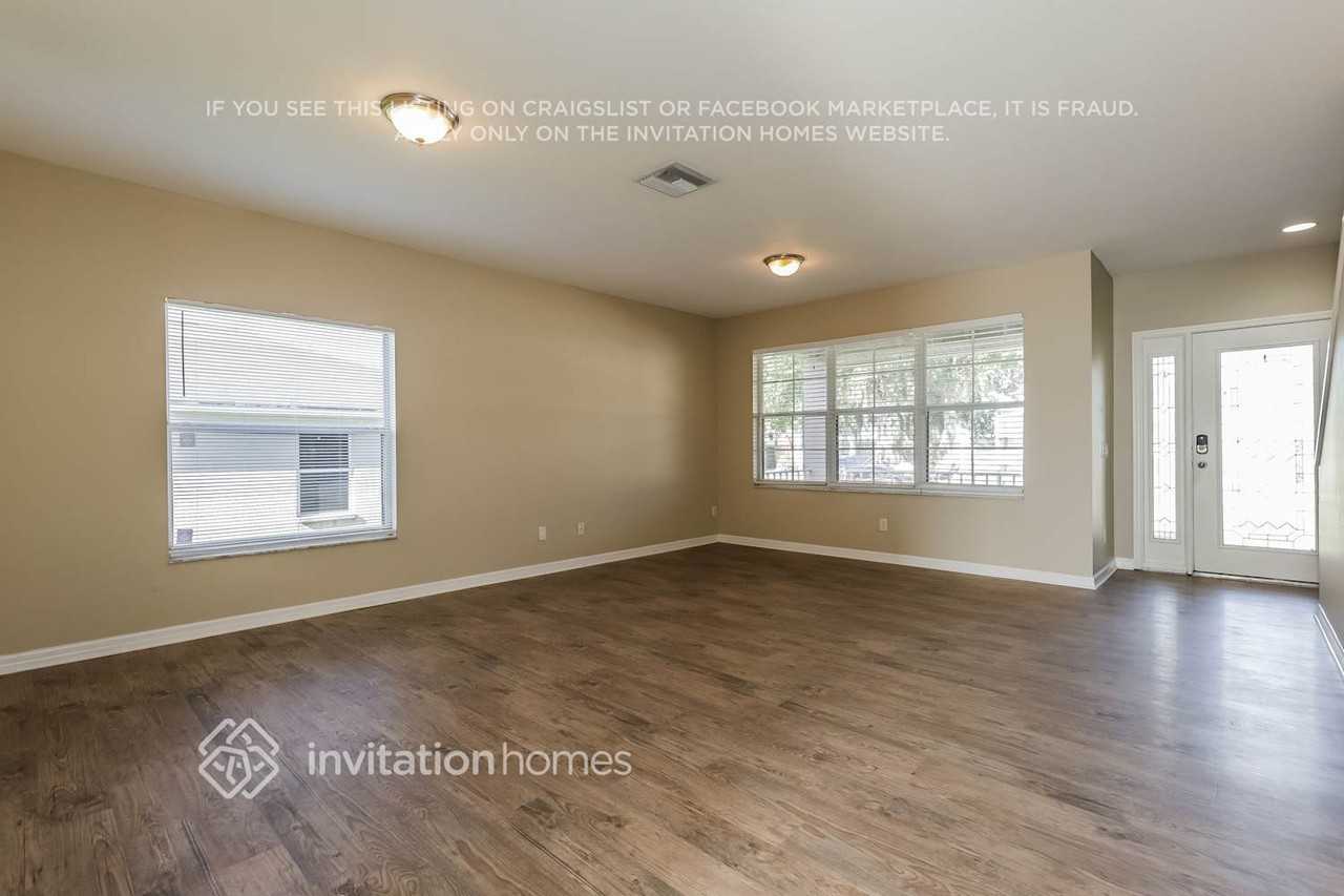 36111 Shady Bluff Loop - Photo 5 of 18