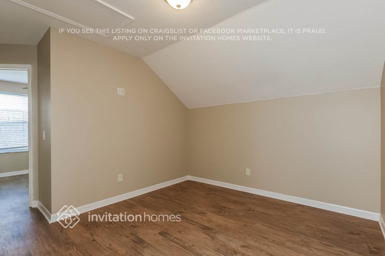 36111 Shady Bluff Loop - Photo 7 of 18