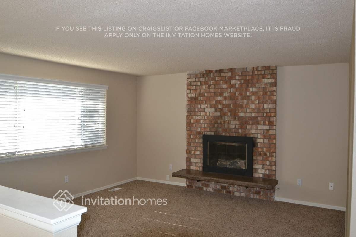 2401 66th Ave Ne - Photo 3 of 10