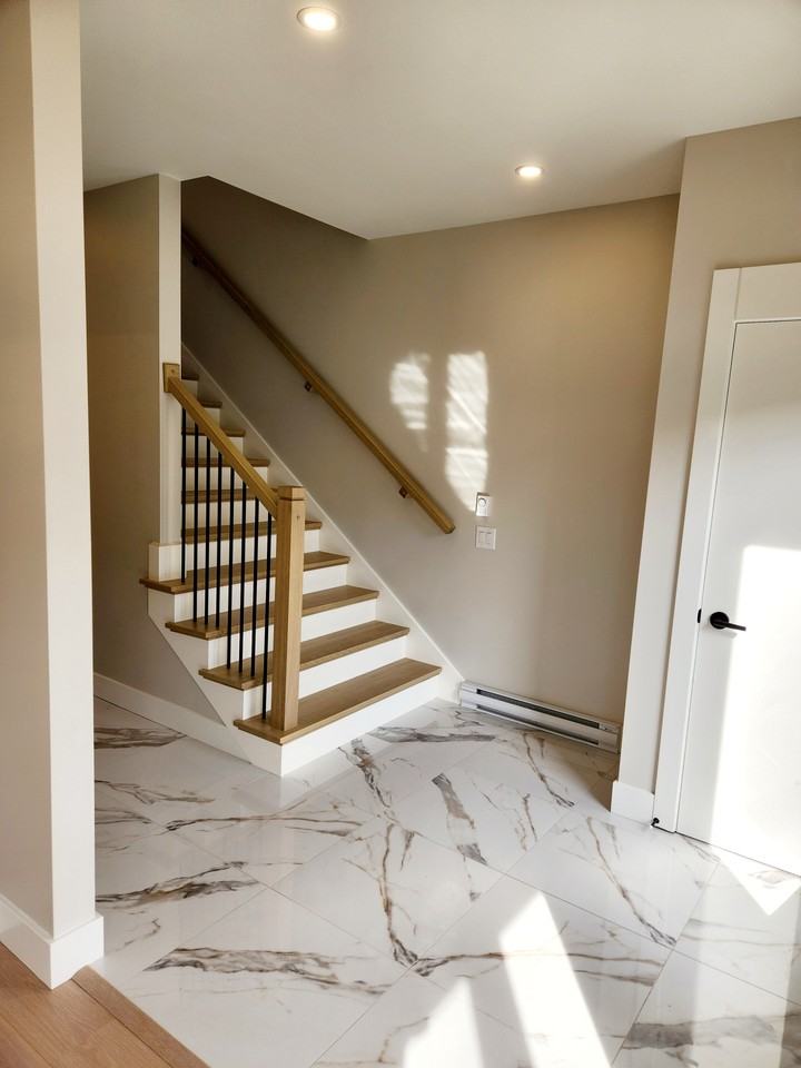 81 Honeygold Drive - Photo 2 of 18