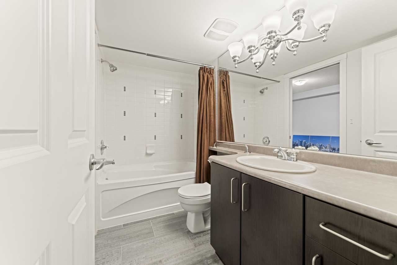 3148 Saint Johns Street #403 - Photo 4 of 21