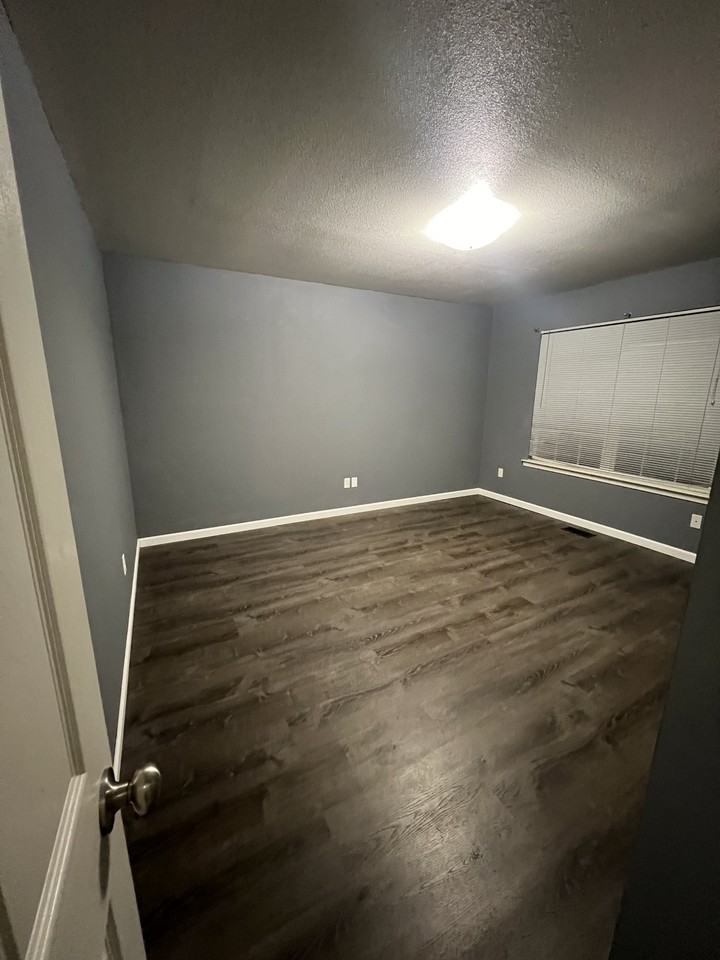 714 Woodside Creek Dr #714 - Photo 5 of 15